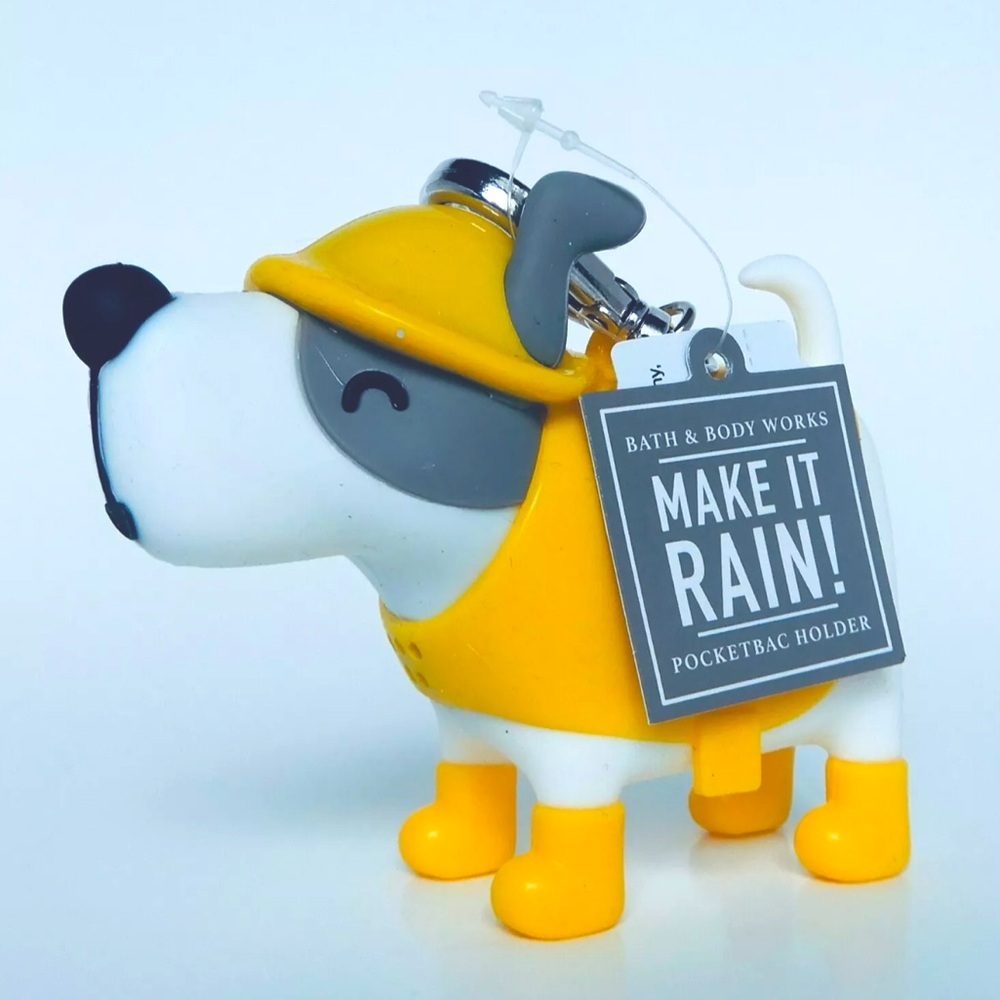 RARE BATH & BODY WORKS Make It Rain Dog Hand Sanitizer Holder Keychain BRAND NEW